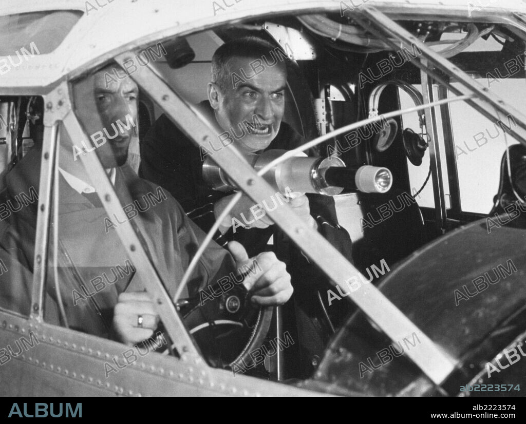 LOUIS DE FUNES en FANTOMAS VUELVE, 1965 (FANTÔMAS SE DÉCHAÎNE), dirigida por ANDRE HUNEBELLE. Copyright SOCIETE NOUVELLE.