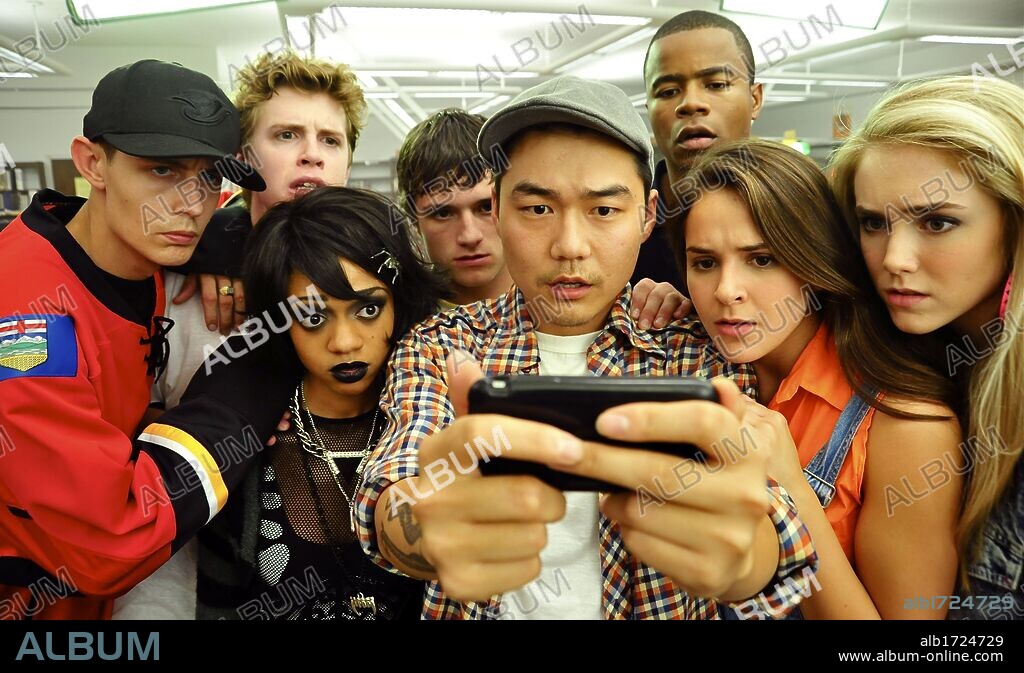 JOSH HUTCHERSON y SPENCER LOCKE en DETENTION, 2011, dirigida por JOSEPH KAHN. Copyright DETENTION FILMS.