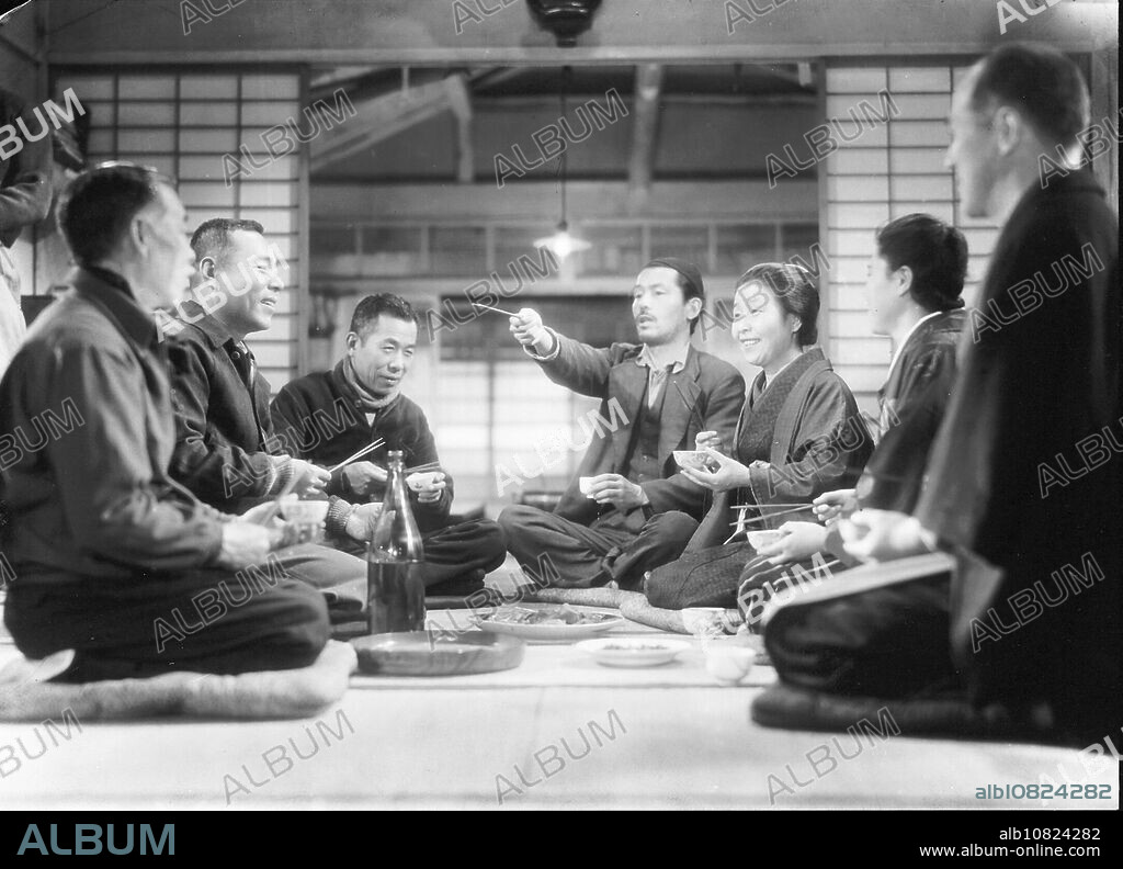 HISTORIA DE UN VECINDARIO, 1947 (NAGAYA SHINSHIROKU), dirigida por YASUJIRO OZU. Copyright Shôchiku.