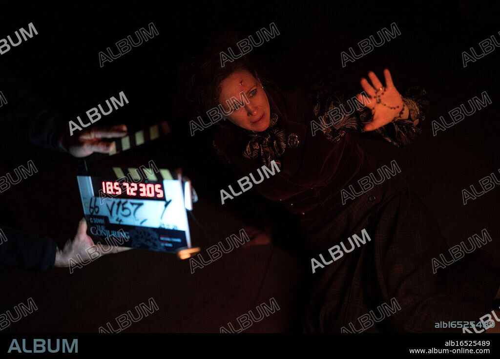 VERA FARMIGA en EXPEDIENTE WARREN: EL ULTIMO RITO (THE CONJURING: LAST RITES, 2025), dirigida por MICHAEL CHAVES. Copyright New Line Cinema / Warner Bros..