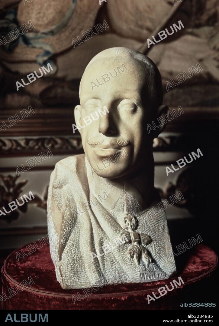 VICENÇ NAVARRO. CASA REAL ESPAÑOLA. Busto de Alfonso XIII.