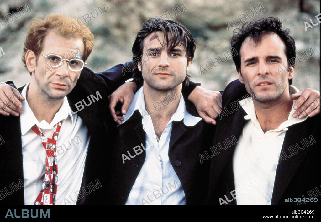 ALBERTO SAN JUAN, FERNANDO GUILLEN CUERVO and KARRA ELEJALDE in AIRBAG, 1997, directed by JUANMA BAJO ULLOA. Copyright ASEGARCE ZINEMA Y MAREA FILMS.
