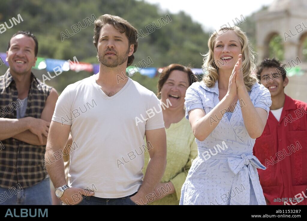 JASON PRIESTLEY and TERI POLO in EXPECTING A MIRACLE-TV, 2009, directed by STEVE GOMER. Copyright Larry levinson productions.