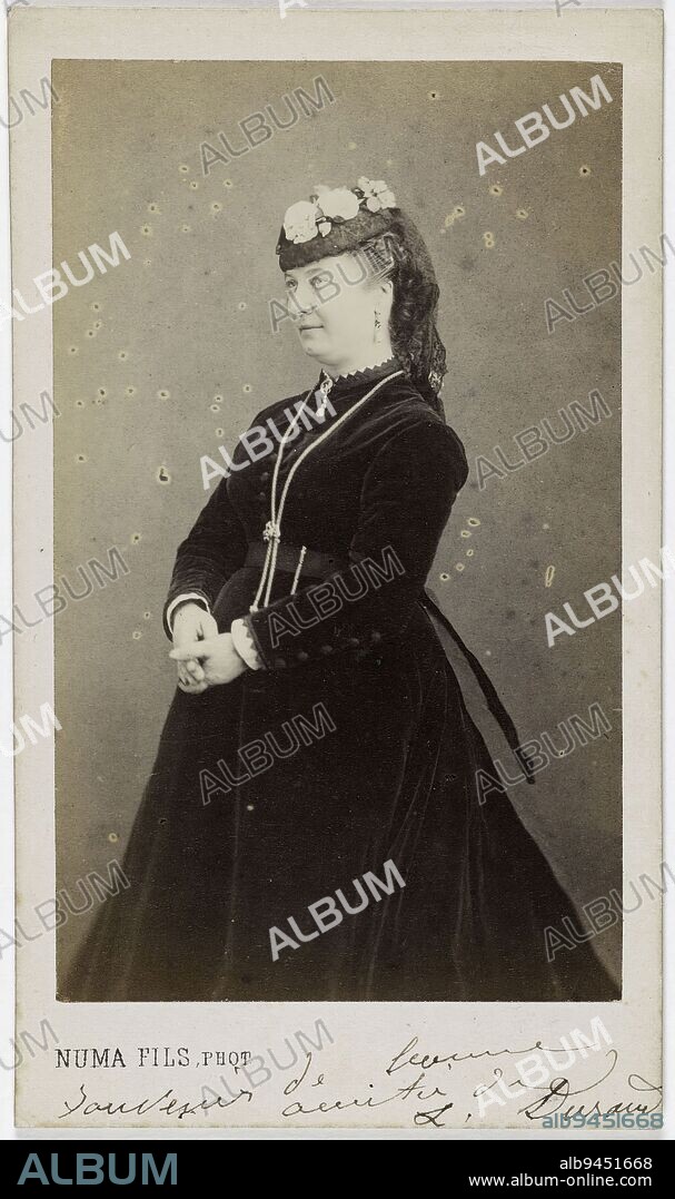 Portrait of Lucile Durand ( -after 1887), actress, Numa Fils, Photographer, Between 1860 and 1890, 2nd half of the 19th century, Graphic Arts, Photography, Albumen print, Height: 8.8 cm, Width: 5.3 cm.