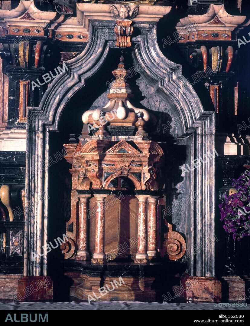 GOMEZ SANDOVAL. RETABLO DE MARMOL-DET DEL SAGRARIO.