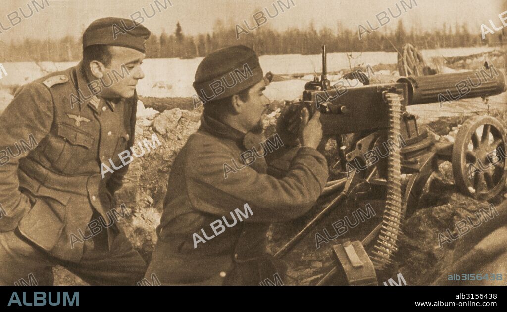 División Azul en Alemania en 1942 (Segunda Guerra Mundial). Ametralladora junto al río Wolchow, cerca de Novgorod.