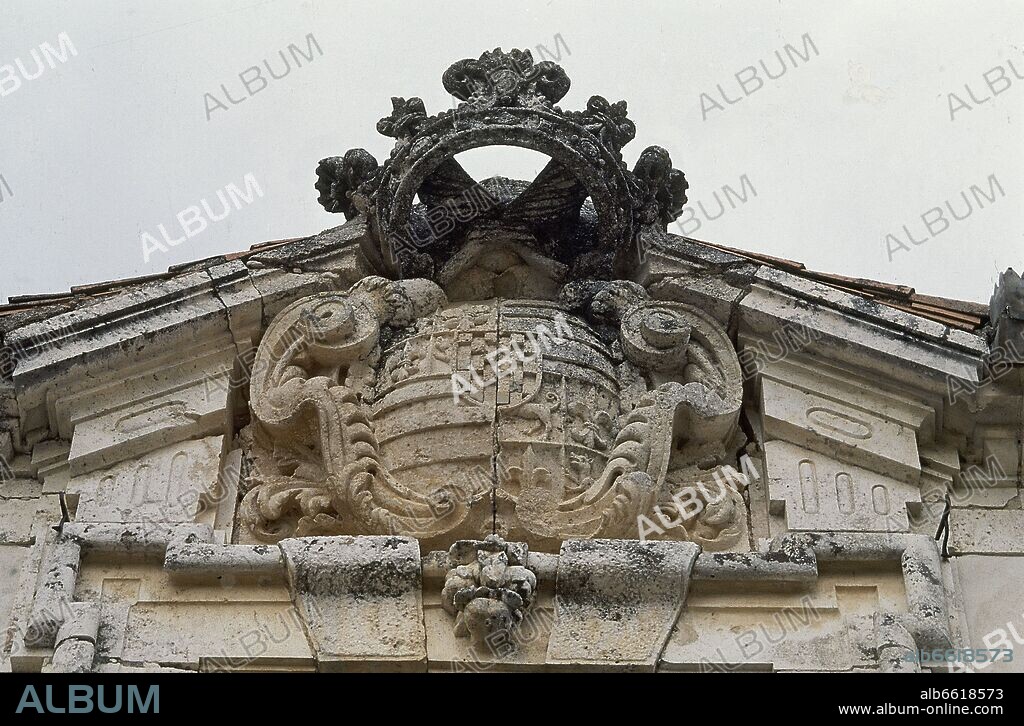 JOSÉ BENITO DE CHURRIGUERA. ESCUDO DE LA PORTADA DEL PALACIO DE NUEVO BAZTAN CONSTRUIDO ENTRE 1709 Y 1713.