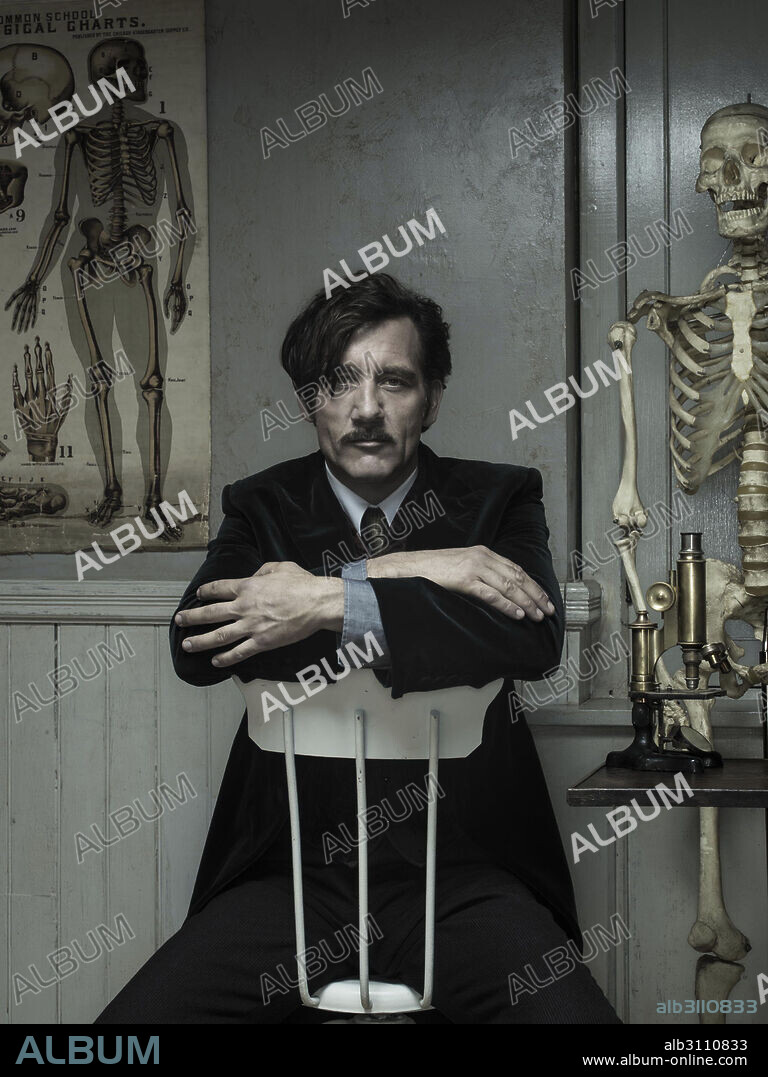 CLIVE OWEN en THE KNICK, 2014, dirigida por STEVEN SODERBERGH. Copyright ANONYMOUS CONTENT. Temporada 2.