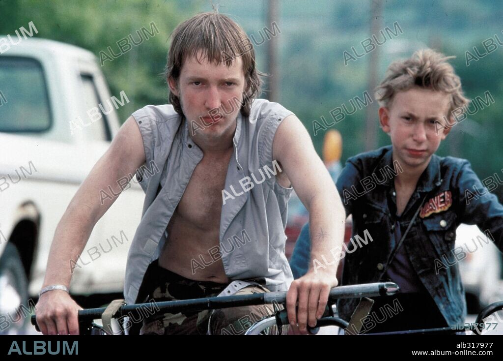 JACOB REYNOLDS and NICK SUTTON in GUMMO, 1997, directed by HARMONY KORINE. Copyright FINE LINE FEATURES.