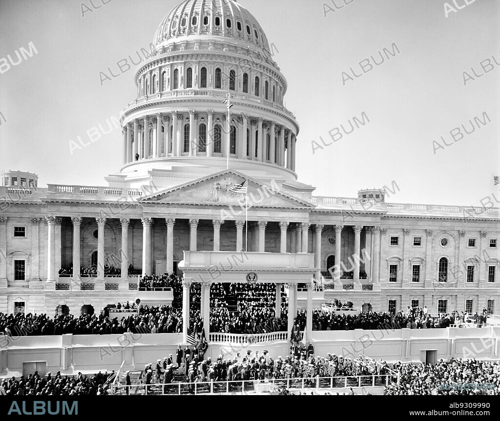 Inaugural Ceremony of U.S. President John F. Kennedy, east portico, U.S. Capitol Building, Washington, D.C., USA, Architect of the Capitol, January 20, 1961.