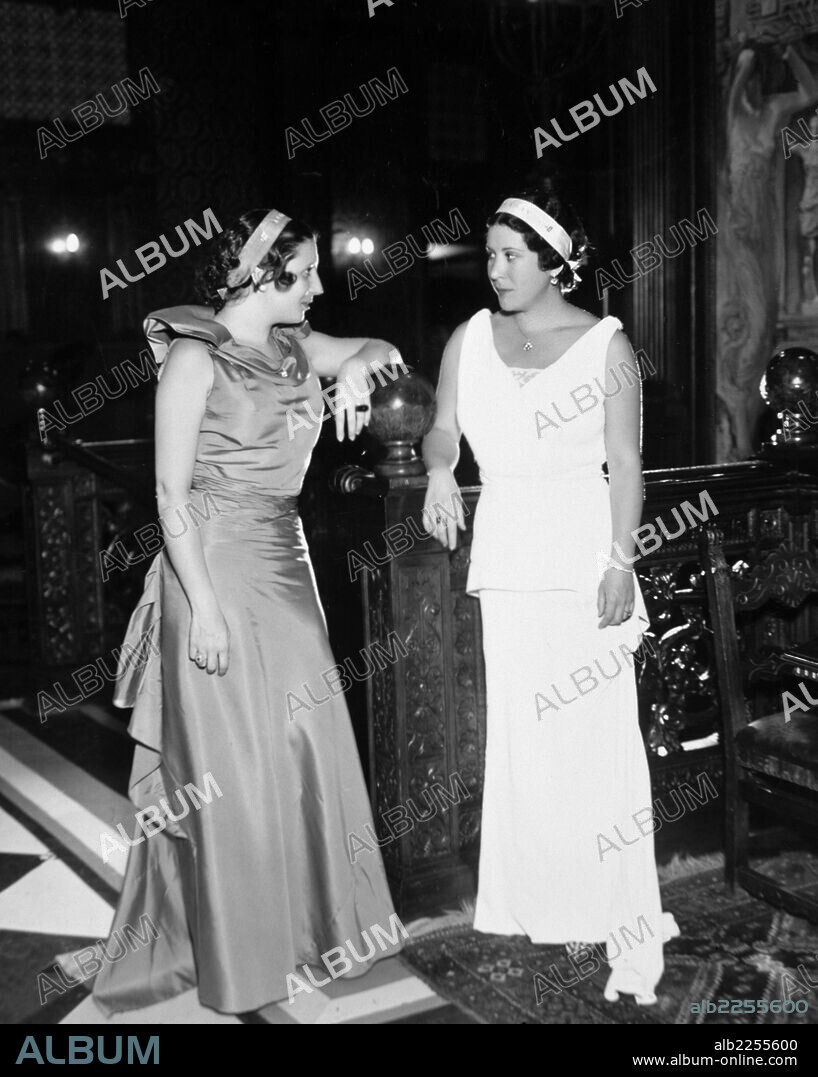LA ARGENTINITA. ENCARNACION LOPEZ. BAILARINA ESPAÑOLA . BUENOS AIRES 1895 - 1945. JUNTO A SU HERMANA PILAR LOPEZ.