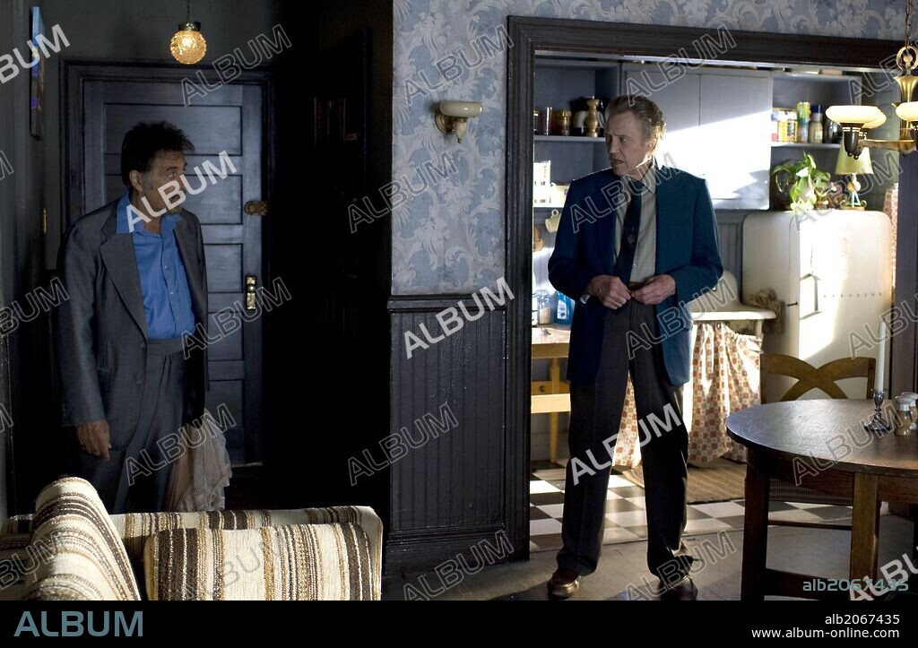 AL PACINO y CHRISTOPHER WALKEN en TIPOS LEGALES, 2012 (STAND UP GUYS), dirigida por FISHER STEVENS. Copyright LIONSGATE.