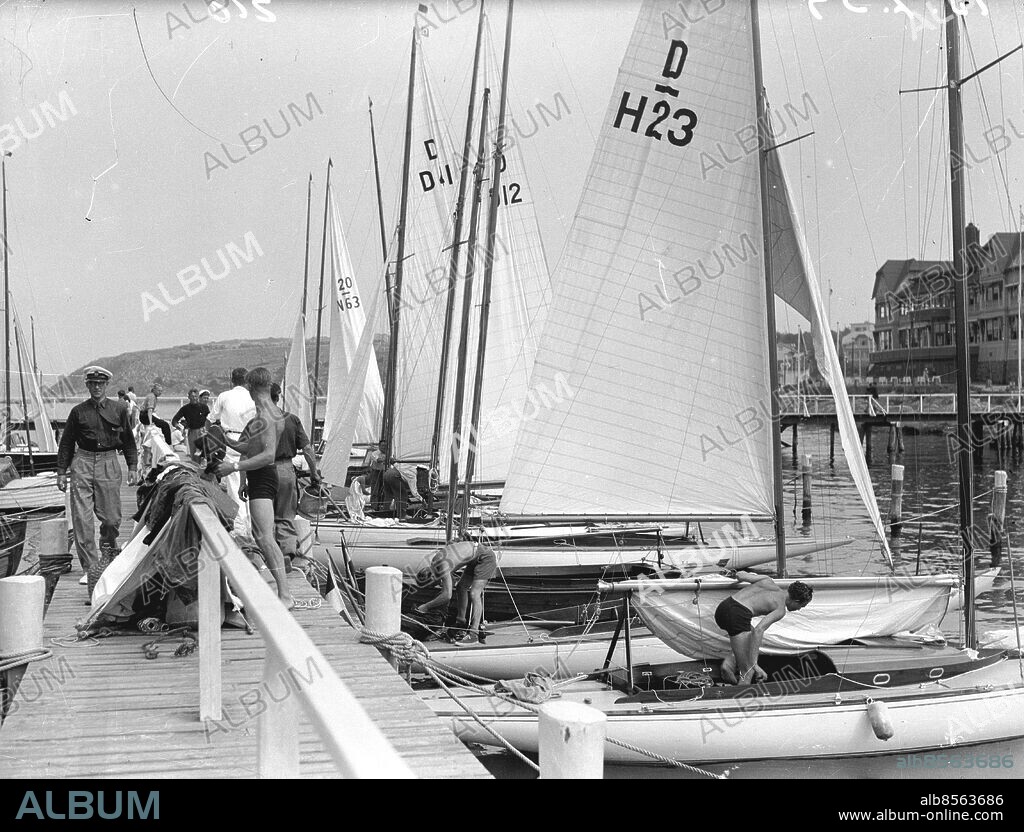 Göteborg 15 juli 1939. Segelbåtar - Drakar i Långedrags småbåtshamn. Foto: Kamerareportage *** Local Caption *** GT Låda 1939-juli-02. KAMERAREPORTAGE.