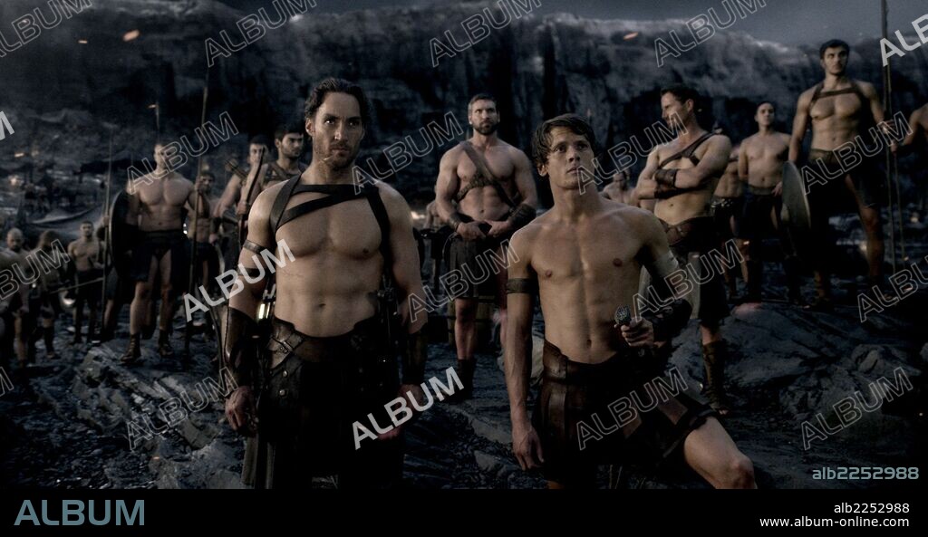 CALLAN MULVEY and JACK O'CONNELL in 300: RISE OF AN EMPIRE, 2014, directed by NOAM MURRO. Copyright WARNER BROS PICTURES.
