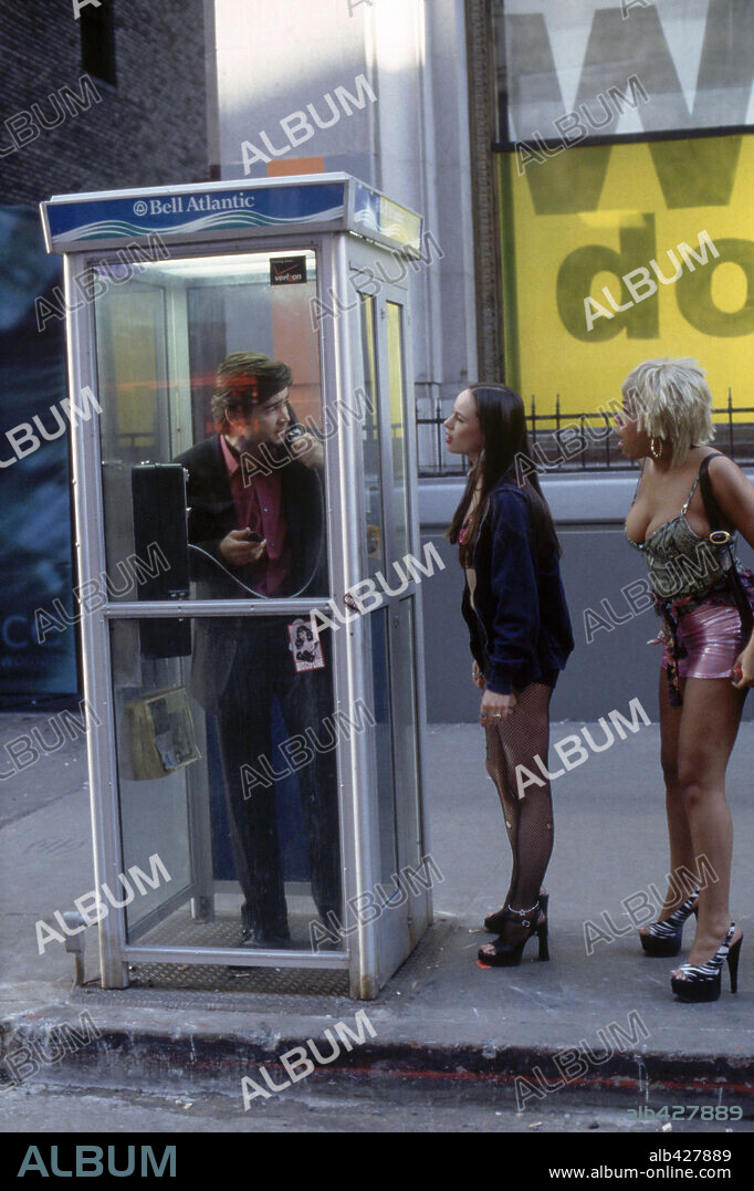ARIAN WARING ASH, COLIN FARRELL y PAULA JAI PARKER en ÚLTIMA LLAMADA, 2002 (PHONE BOOTH), dirigida por JOEL SCHUMACHER. Copyright FOX 2000 PICTURES / LOSS, CHRISTINE.