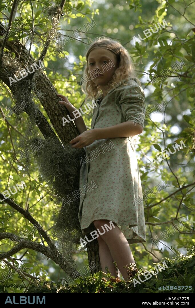 DAKOTA FANNING in HOUNDDOG, 2007, unter der Regie von DEBORAH KAMPMEIER. Copyright DEERJEN FILMS/FULL MOON FILMS/MOTION PICTURE GROUP, THE.