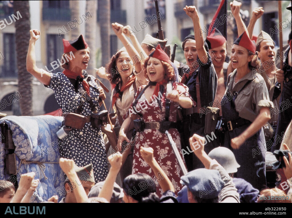 ANA BELEN, ARIADNA GIL, LOLES LEON y VICTORIA ABRIL en LIBERTARIAS, 1996, dirigida por VICENTE ARANDA. Copyright SOGETEL/LOLAFILMS.