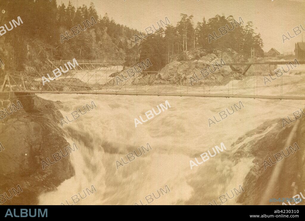 Suecia. Trollhättan. Cascada y puente.