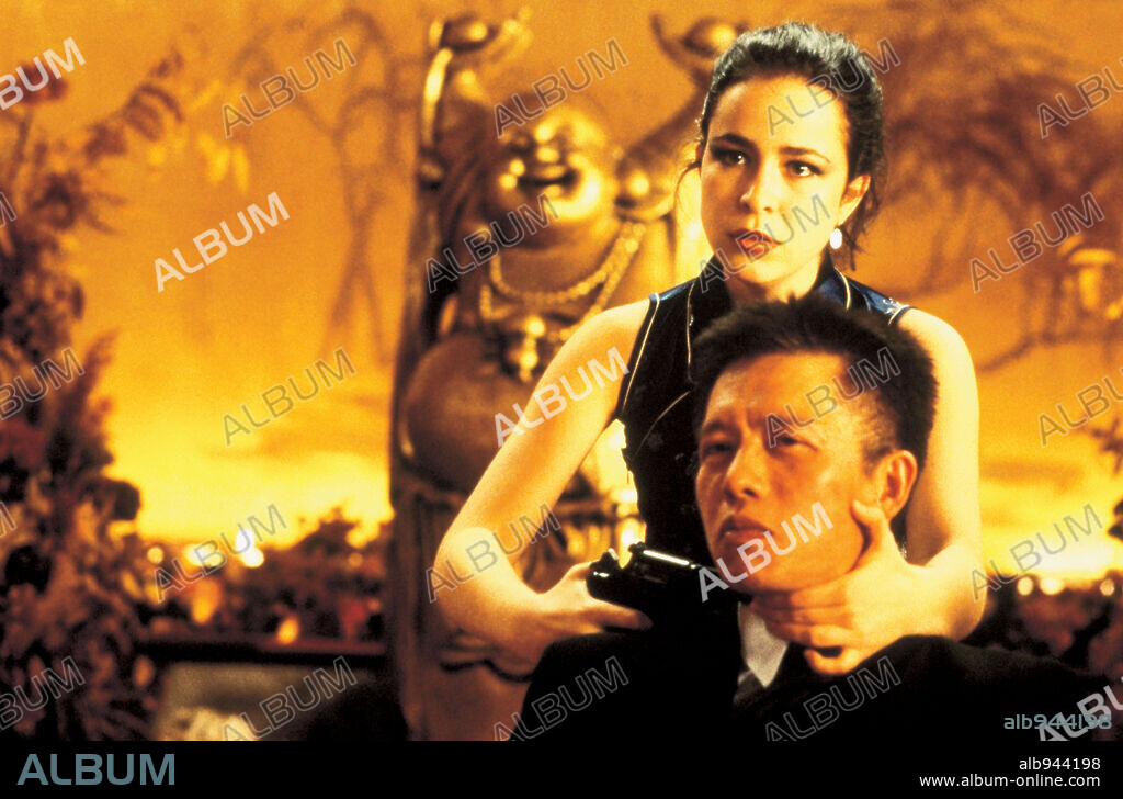 SILVIA ABASCAL en LA FUENTE AMARILLA, 1999, dirigida por MIGUEL SANTESMASES. Copyright MARTINEZ, DANIEL.