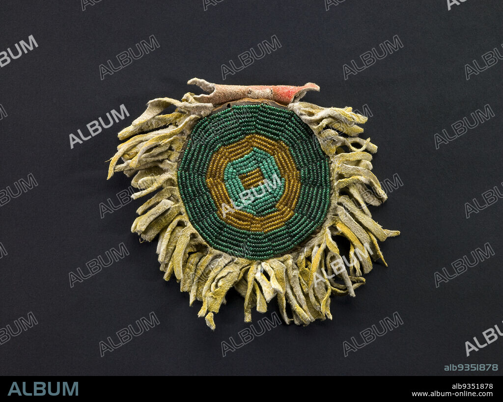 Pouch, Tsistsistas / Suhtai (Cheyenne), c.1900, Tanned hide, leather, glass seed beads, and pigment, Made in United States, North and Central America, Containers, jewelry & personal accessories, diameter: 5 1/2 in. (14 cm).