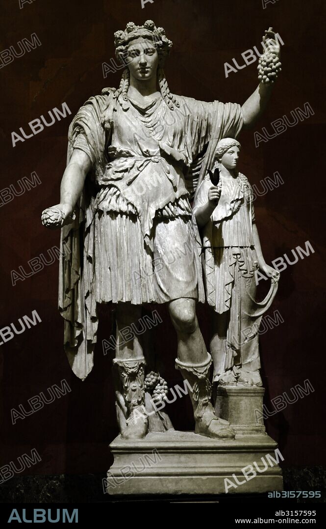Dioniso (Baco romano). Diós de la vendimia y el vino. Estatua. Copia romana inspirada de modelos griegos del siglo III a. C. Mármol. Museo del Hermitage (The State Hermitage Museum). San Petersburgo. Rusia.