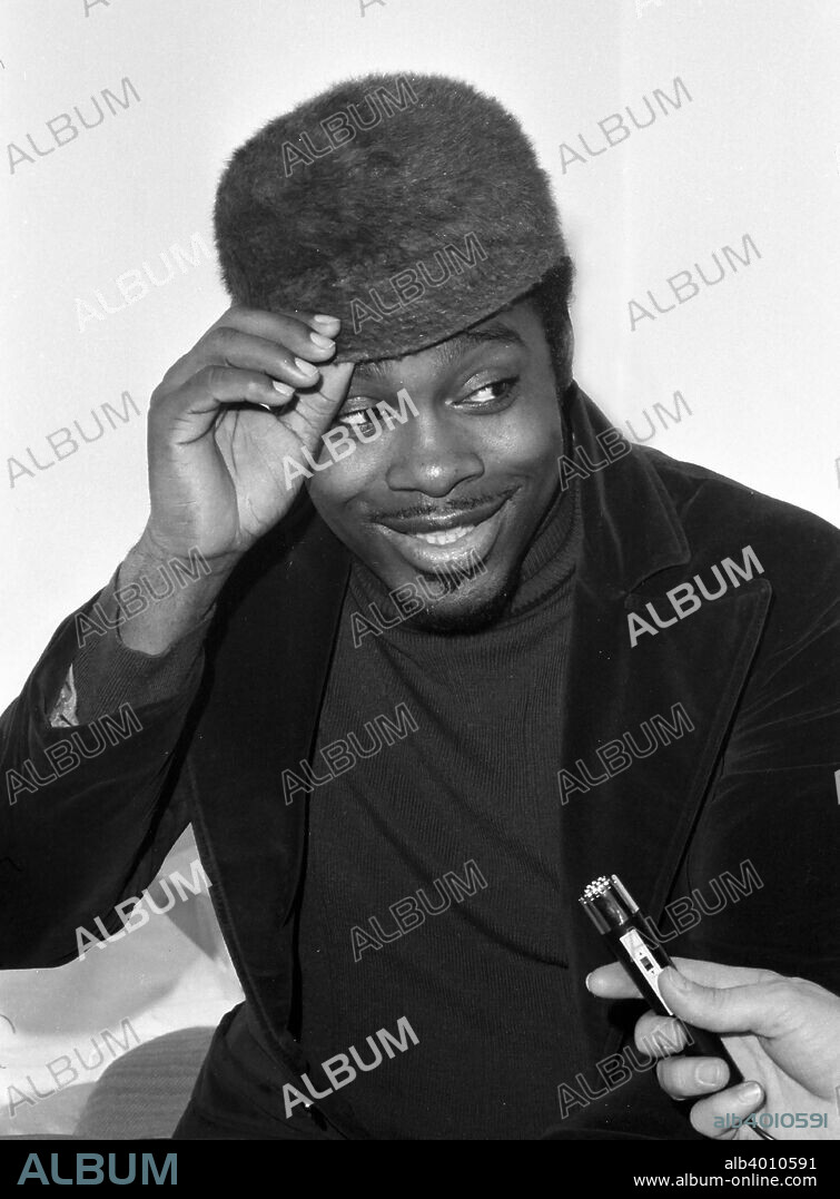 George Benson, London, 1974. American musician, guitarist and singer-songwriter, Benson has won many Grammy awards. He began his professional career as a jazz guitarist.