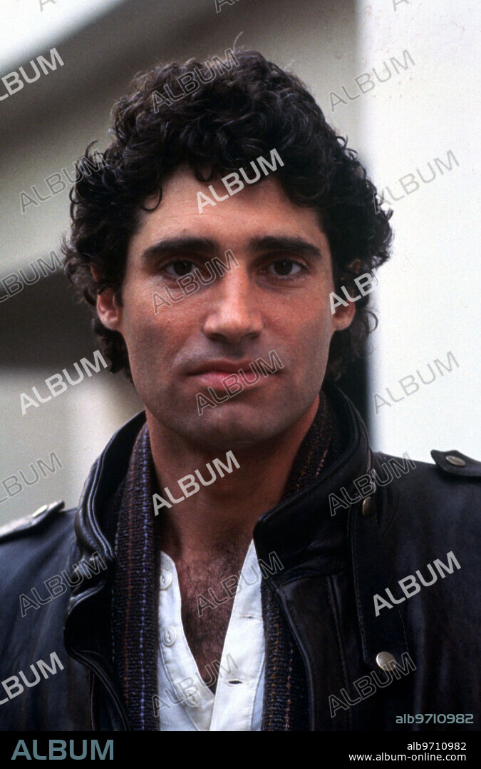 MICHAEL NOURI in FLASHDANCE, 1983, unter der Regie von ADRIAN LYNE. Copyright PARAMOUNT PICTURES.