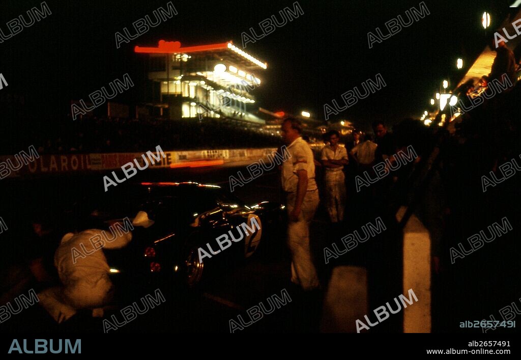 Le Mans 24 Hours, 19th June 1966. Bruce McLaren/Chris Amon, Ford Mk II, race winner.