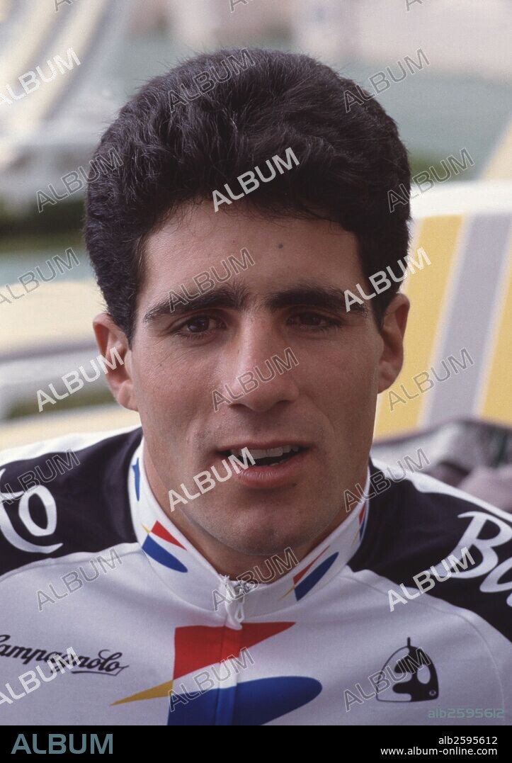 INDURAIN, MIGUEL. CICLISTA ESPAÑOL.. NACIDO EN VILLAVA EN 1964.. GANADOR DE 5 TOUR CONSECUTIVOS.. FOTO DE 1990.