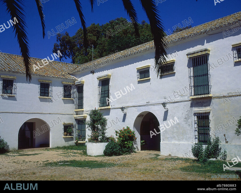 PALACIO DE DOÑANA - PATIO INTERIOR - SEDE DEL CONSEJO SUPERIOR DE INVESTIGACIONES CIENTIFICAS - CSIC.