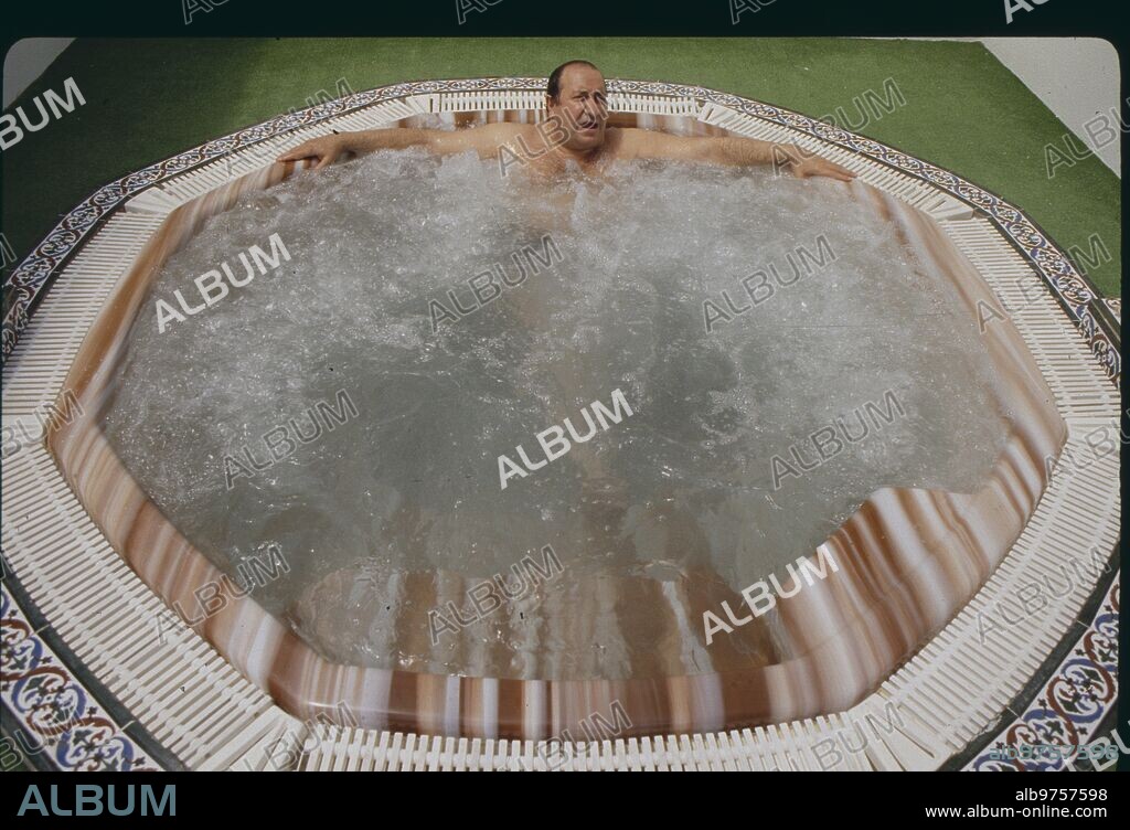 Marbella, June 1991. Jesús Gil, mayor of Marbella and president of Atlético de Madrid, in the jacuzzi of his Marbella residence.