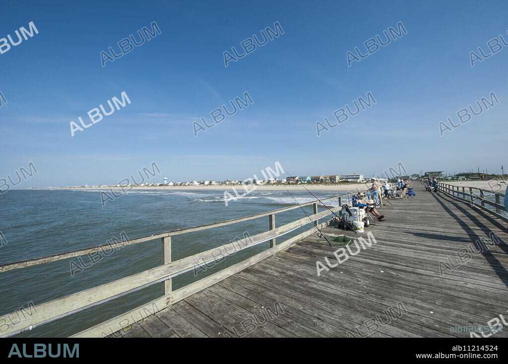 Oceanana Fishing Pier, Atlantic Beach, Outer Banks, North Carolina, United States of America, North America.