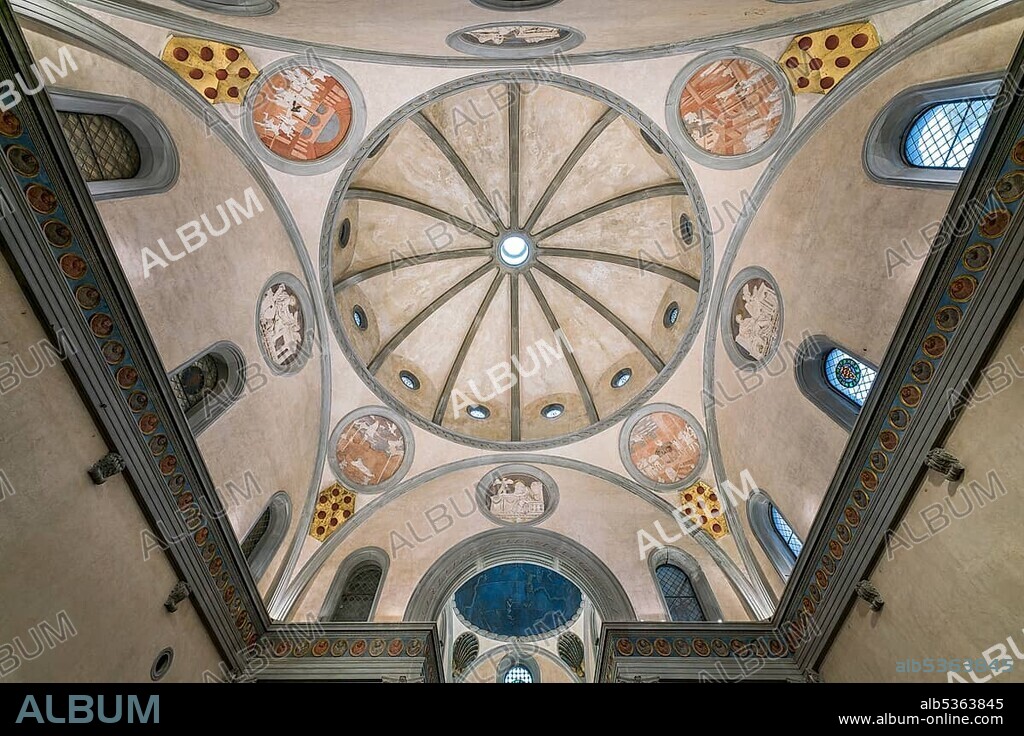 Room and dome of the Sagrestia Vecchia, Old Sacristy, architect Filippo Brunelleschi, Renaissance, Basilica di San Lorenzo, Florence, Tuscany, Italy, Europe.