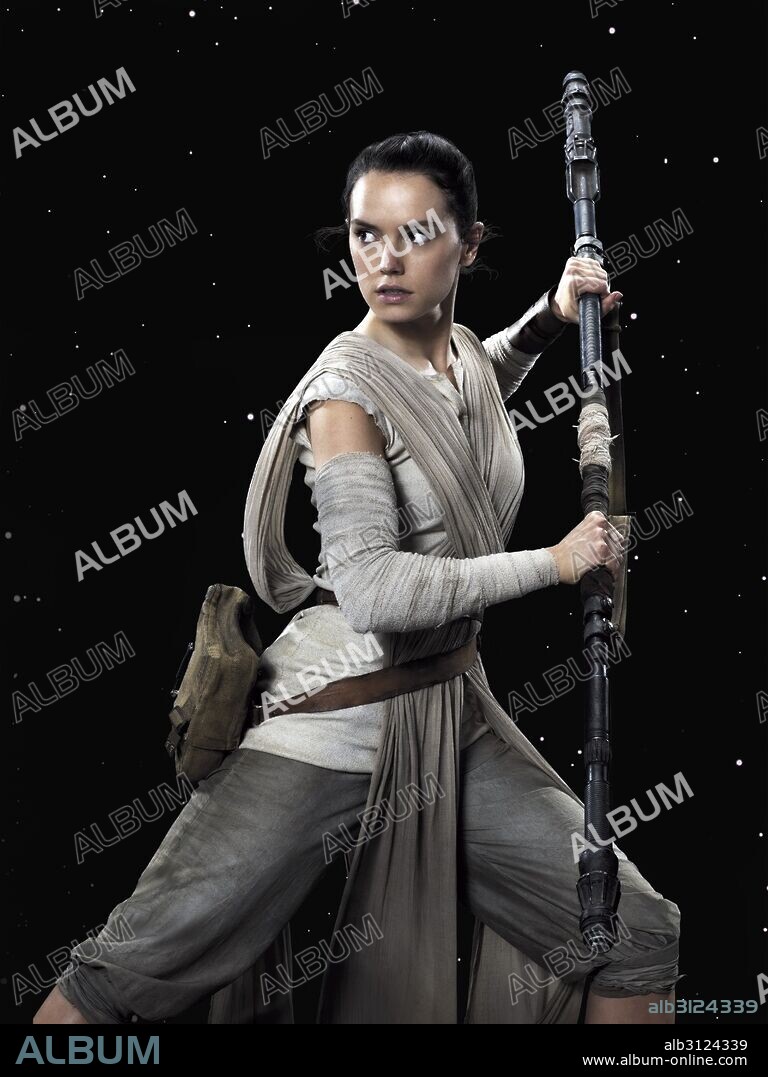 DAISY RIDLEY en STAR WARS: EPISODIO VII-EL DESPERTAR DE LA FUERZA, 2015 (STAR WARS: EPISODE VII-THE FORCE AWAKENS), dirigida por J. J. ABRAMS. Copyright LUCAS FILMS/BAD ROBOT/WALT DISNEY PRODUCTIONS.