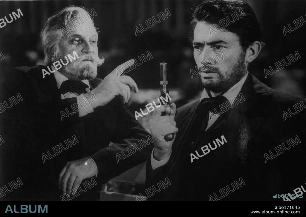 ROBERT SIODMAK. ESCENA DE "EL GRAN PECADOR" POR GREGORY PECK Y MELVYN DOUGLAS - 1949.