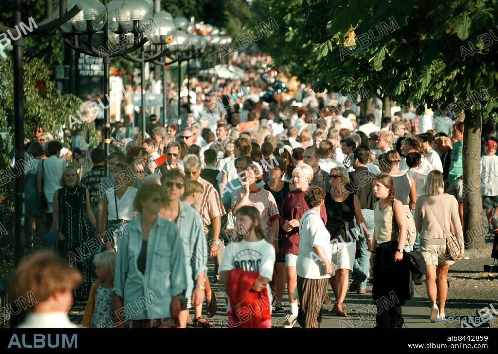 950812 Göteborg 1995. VM i friidrott. Vimmel på Avenyn.. Foto: Magnus Sundberg/Göteborgs-Posten. ©Kamerareportage. *** Local Caption *** . Magnus Sundberg.