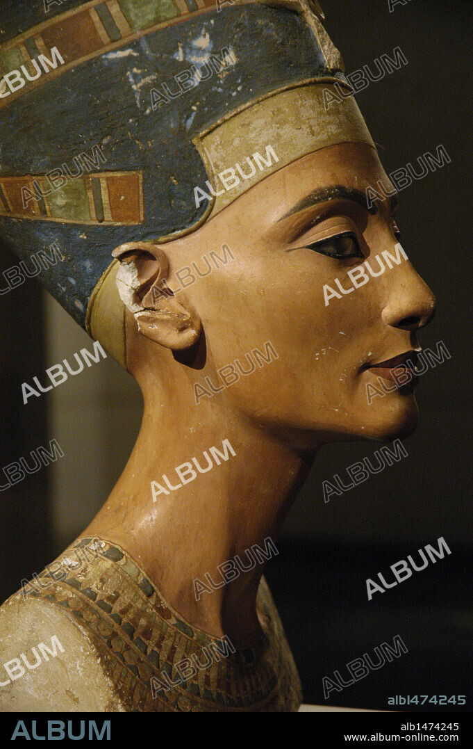 Egyptian art. Nefertiti. 14th century B.C. Egyptian Princess, wife of Amenhotep IV Akhenaton. Bust. Limestone and stucco. It is believed to have been crafted in 1345 BC by the sculptor Thutmose. New Kingdom. 18th Dynasty. It comes from Tell-el-Amarna. Egyptian Museum of Berlin (Neues Museum). Germany.