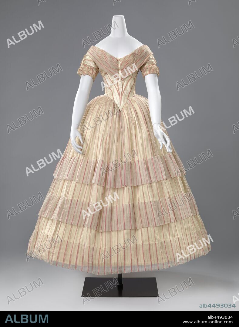 Full Evening Dress Evening gown, Girl's gown made of white tarlatan with pink stripes. The low-cut body has short sleeves and ends pointed at the front over the skirt to which it is sewn. The roomy skirt is unlined, has two wide girdles and a wide hem. I.v.m. exhibition there was made at the frock in 1996 an underskirt of cream satin (A-1)., anonymous, Netherlands, c. 1850 - c. 1856, tarlatan, cotton (textile), satin, silk, metal, l 122.0 cm.