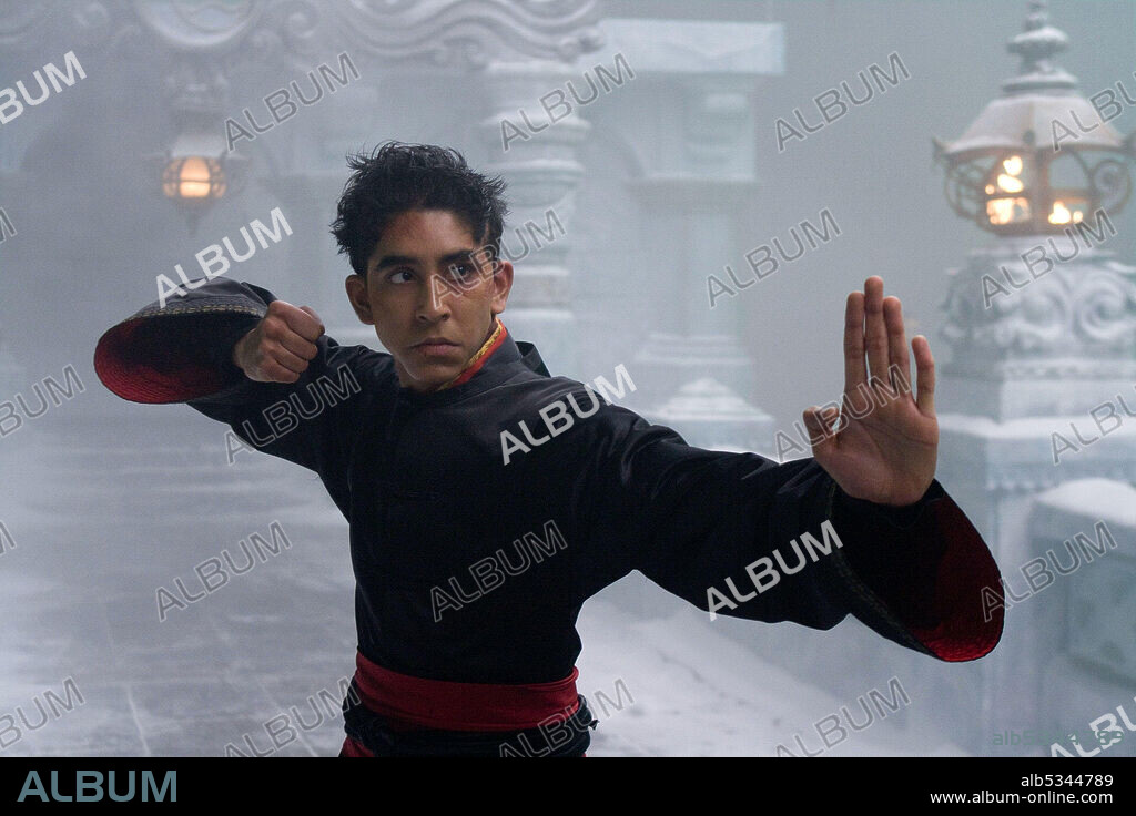 DEV PATEL in THE LAST AIRBENDER, 2010, directed by M. NIGHT SHYAMALAN. Copyright PARAMOUNT PICTURES/NICKELODEON MOVIES/BLINDING EDGE PICTURES.