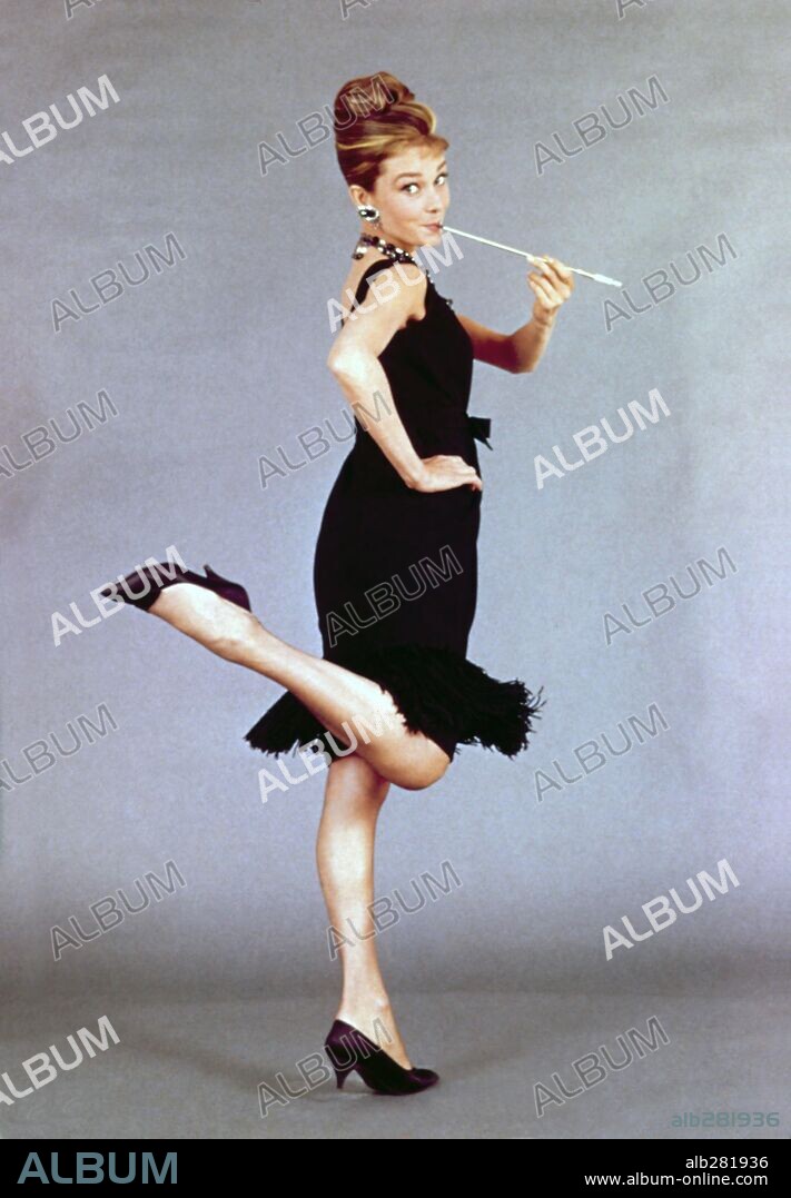 AUDREY HEPBURN in FRÜHSTÜCK BEI TIFFANY, 1961 (BREAKFAST AT TIFFANY'S), unter der Regie von BLAKE EDWARDS. Copyright PARAMOUNT PICTURES.