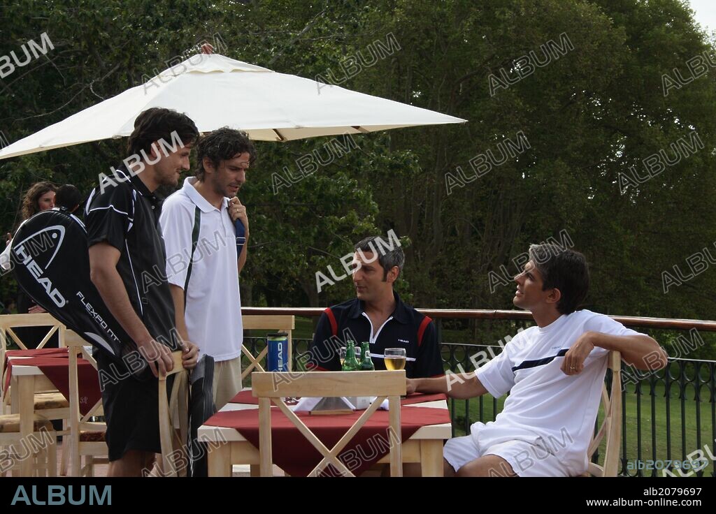 ERNESTO ALTERIO, JUAN DIEGO BOTTO, LEONARDO SBARAGLIA and PABLO ECHARRI in LAS VIUDAS DE LOS JUEVES, 2009, directed by MARCELO PIÑEYRO. Copyright CASTAFIORE FILMS/HADDOCK FILMS/TELEFE/TORNASOL FILMS.