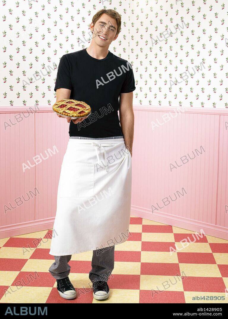 LEE PACE in PUSHING DAISIES, 2007. Copyright WARNER BROS. TELEVISION.