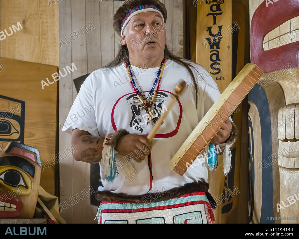 Native dancers in traditional Haida dancing regalia, Old Masset, Haida Gwaii, British Columbia, Canada, North America.
