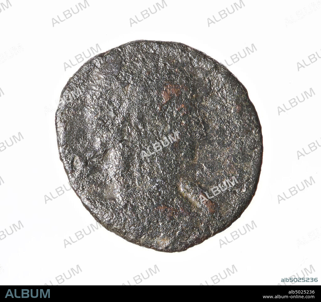 Vz: bust in kuras n.r., Kz: two soldiers and two field signs, [GLORIA EXERCITUS], coin, follis, Constantinus I and sons, metal, copper, Diam. 16 mm, wt. 1.63 gr, Roman 330-335, the Netherlands, Gelderland, Nijmegen, Nijmegen.