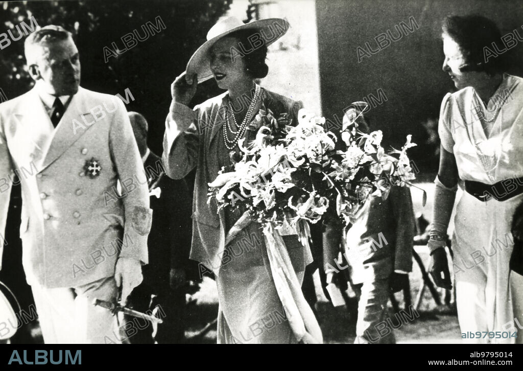 Maria jose of savoy with the German ambassador Hans Georg von Mackensen, rome.