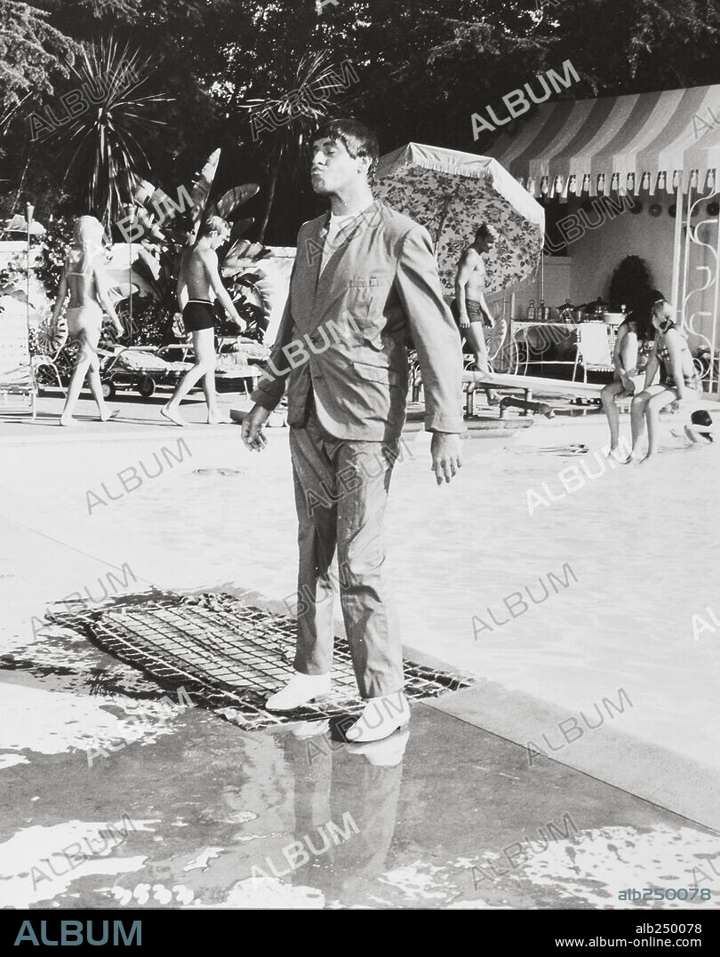 JERRY LEWIS in HOOK, LINE AND SINKER, 1969, directed by GEORGE MARSHALL. Copyright COLUMBIA PICTURES.