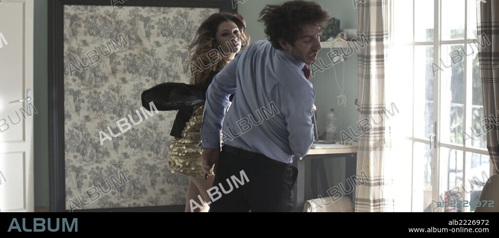 QUIM GUTIERREZ y URSULA CORBERO en QUIEN MATO A BAMBI?, 2013, dirigida por SANTI AMODEO. Copyright RODAR Y RODAR CINE Y TELEVISION S.L.