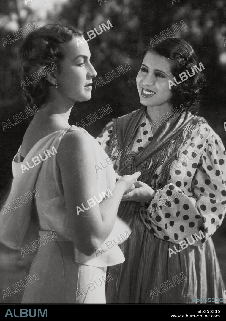 MARUCHI FRESNO en EL AGUA EN EL SUELO, 1934, dirigida por EUSEBIO FERNANDEZ ARDAVIN. Copyright CEA.