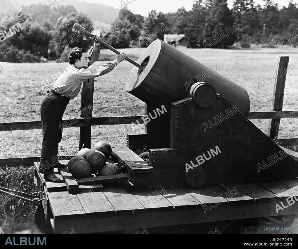 BUSTER KEATON en EL MAQUINISTA DE LA GENERAL, 1927 (THE GENERAL), dirigida por BUSTER KEATON y CLYDE BRUCKMAN. Copyright UNITED ARTISTS.