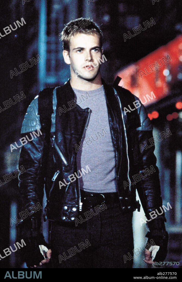 JONNY LEE MILLER en HACKERS [PIRATAS INFORMATICOS], 1995 (HACKERS), dirigida por IAIN SOFTLEY. Copyright UNITED ARTISTS.
